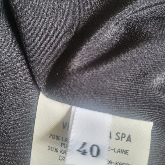 Emanuel Ungaro women's trench coat. Belted. - Picture 3 of 11